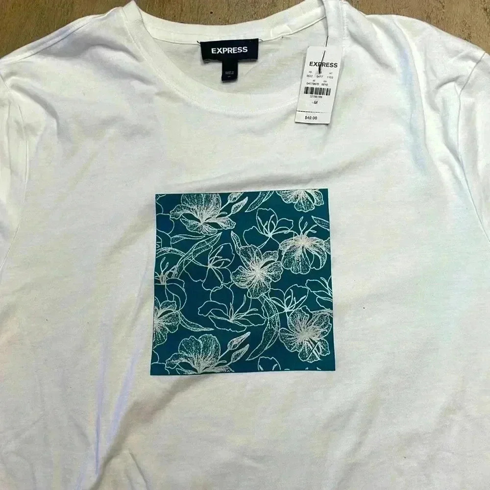 Express men’s T-shirt, size Medium, NWT
